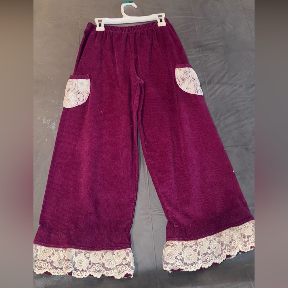 Jelly The Pug Kids Burgundy Bottoms